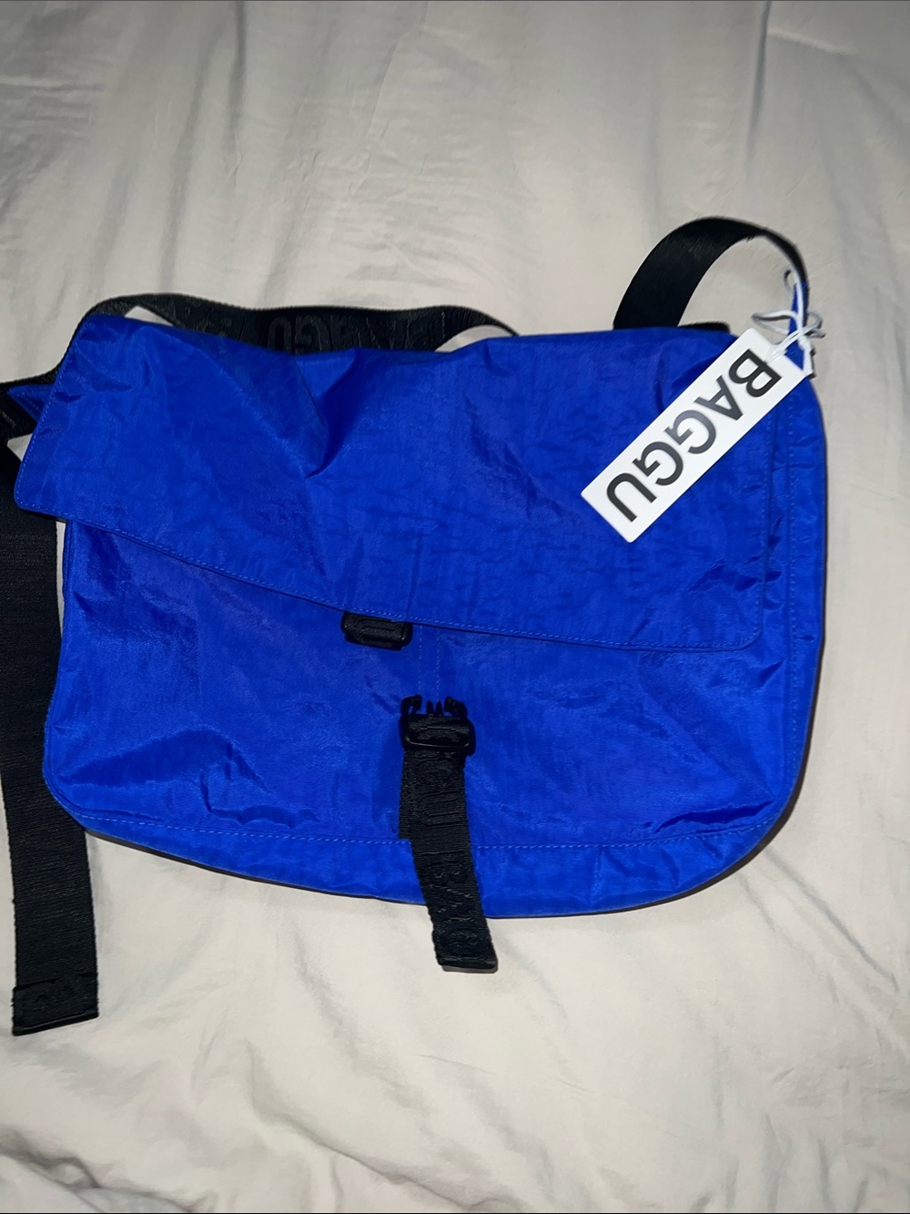 BAGGU NWT Royal (Lapis) Blue Nylon Messenger Bag with Black Strap